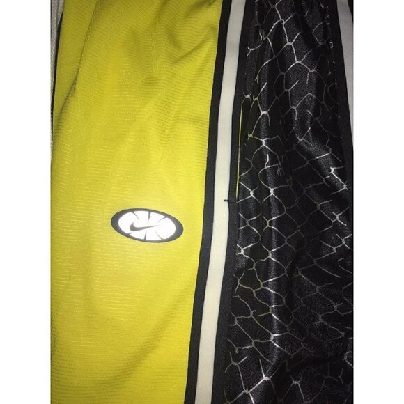 Nike Dri Fit DNA + Basketball Shorts Size Large - Picture 3 of 11